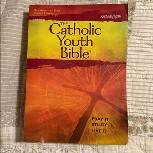 Catholic Youth Bible by Saint Mary's Press
